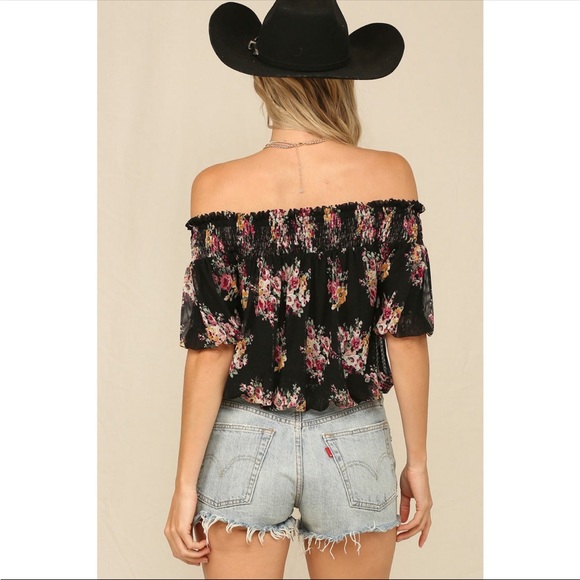 KYEMI FLORAL OFF SHOULDER TOP ❤️NEW COLLECTION IN STORES❤️ - Picture 3 of 4